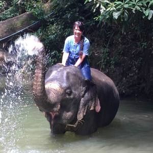 Meet your Posher, Amy